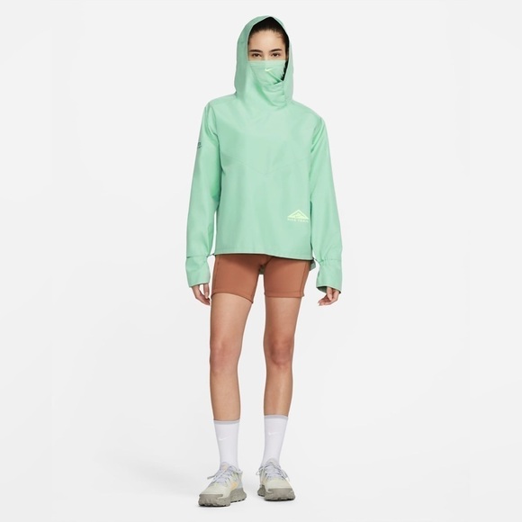 Nike women GORE-TEX INFINIUM ™ Trail Running Jacket - Picture 2 of 10